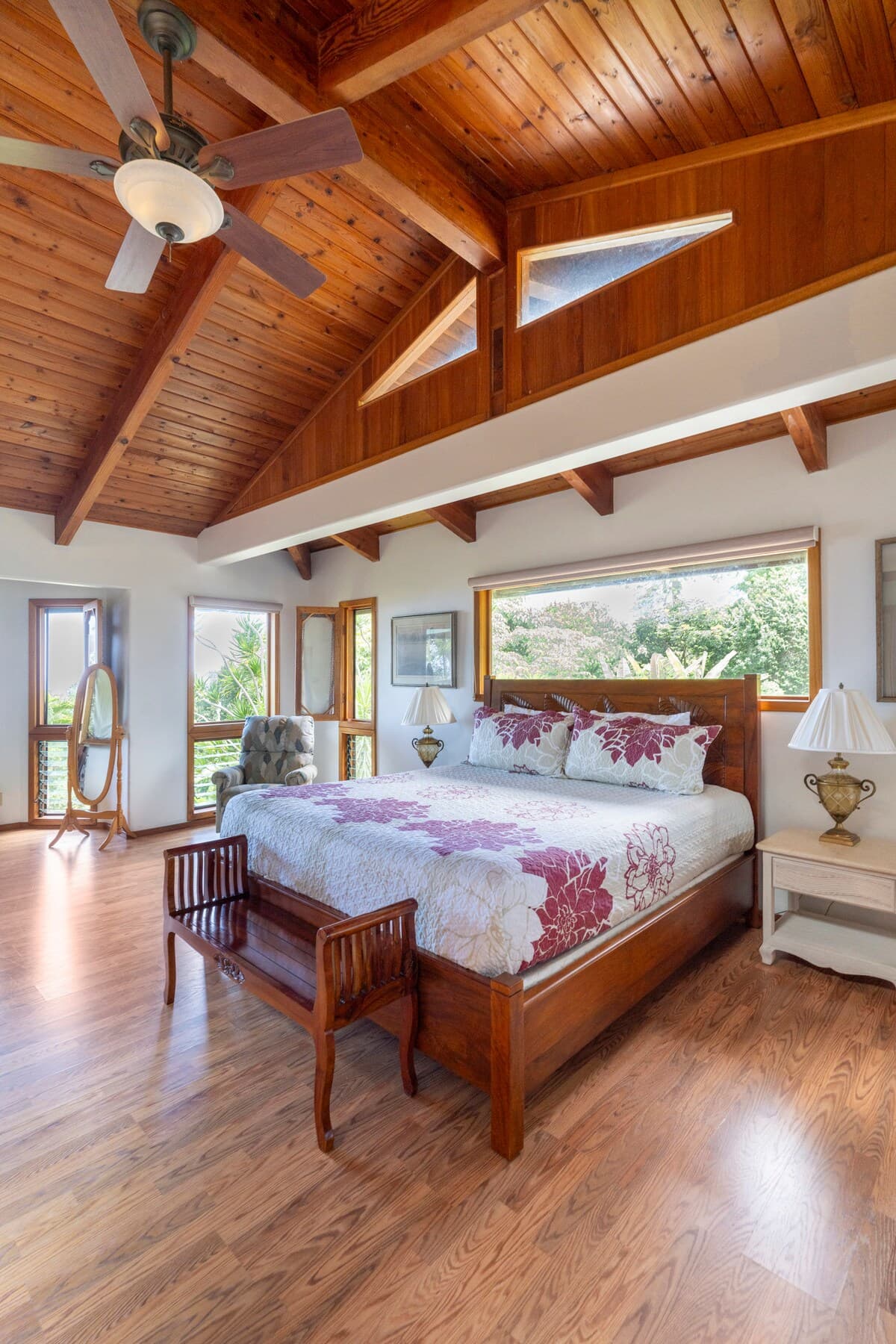 Home in Kailua-Kona · ★4.88 · 5 bedrooms · 15 beds · 4.5 private baths - Photo 1