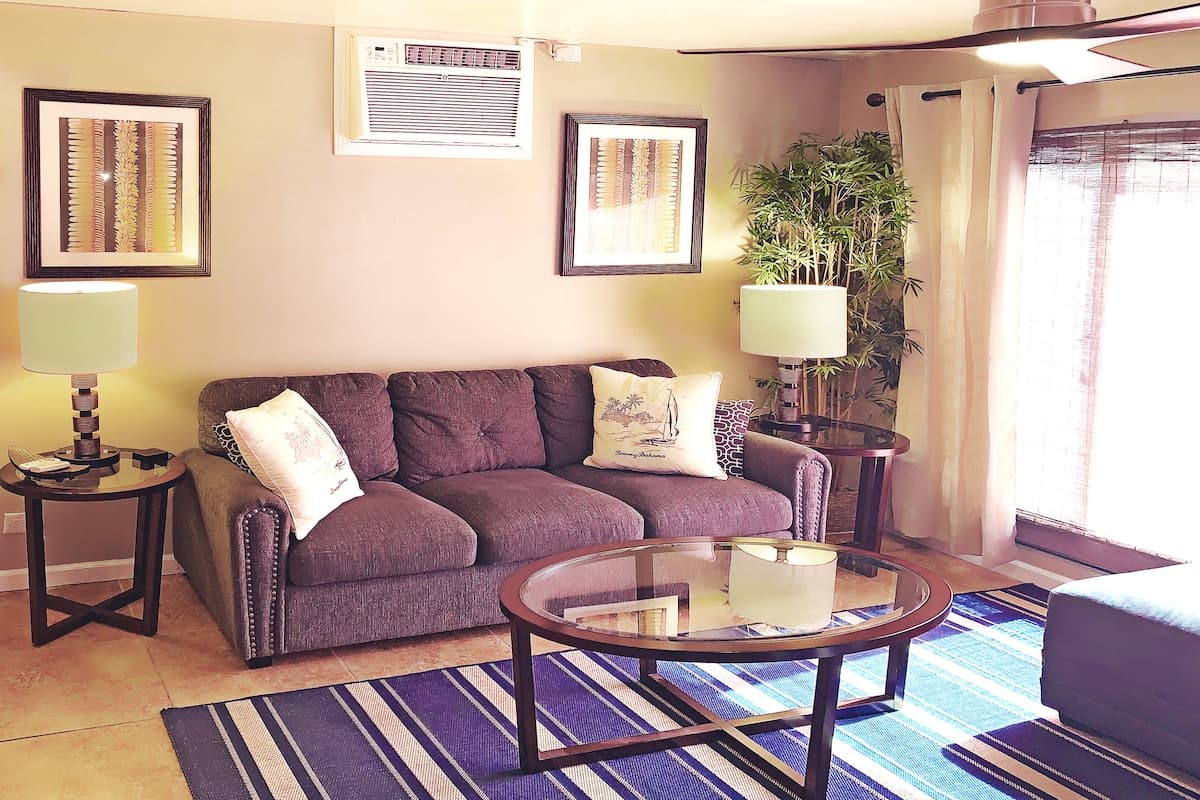 Condo in Kihei · ★4.76 · 1 bedroom · 2 beds · 1 private bath - Photo 5