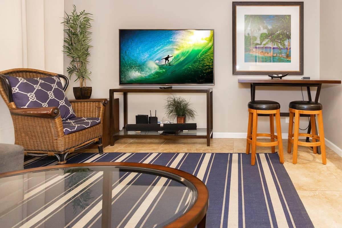 Condo in Kihei · ★4.76 · 1 bedroom · 2 beds · 1 private bath - Photo 3