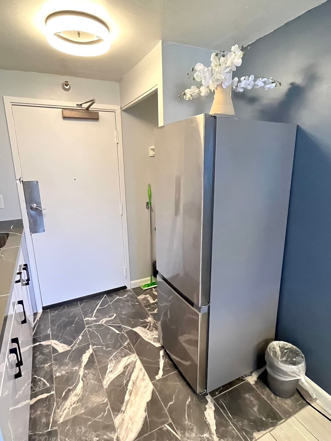 Condo in Honolulu · ★4.83 · 1 bedroom · 2 beds · 1 private bath - Photo 4