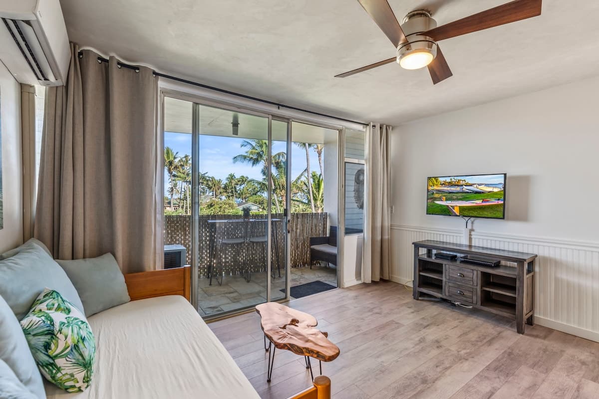 Ku'au Paia - Walk to the Beach! - Photo 2