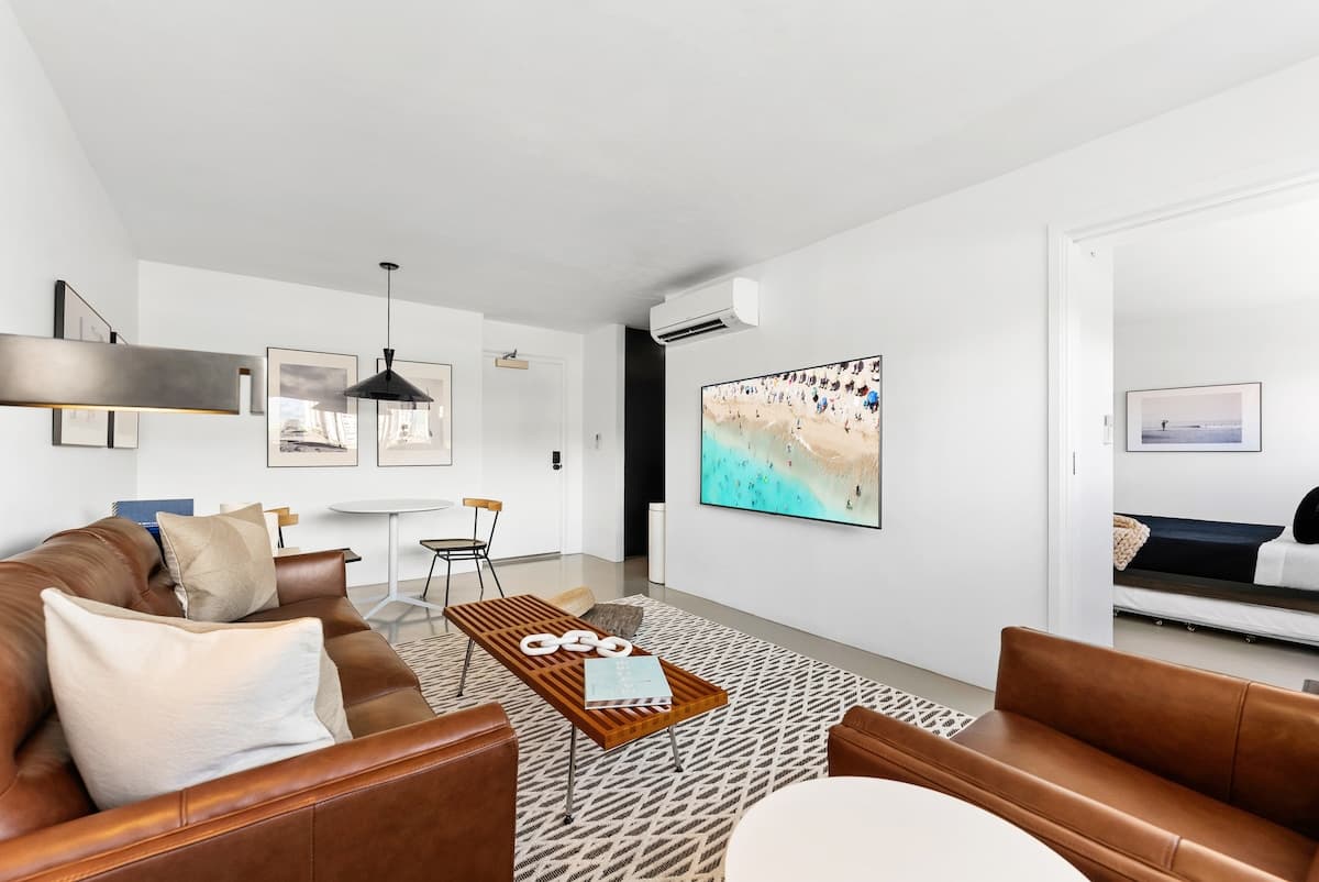 Alo + 2BR/2BA + Parking + Sleeps Up To 18 Guests! - Photo 4