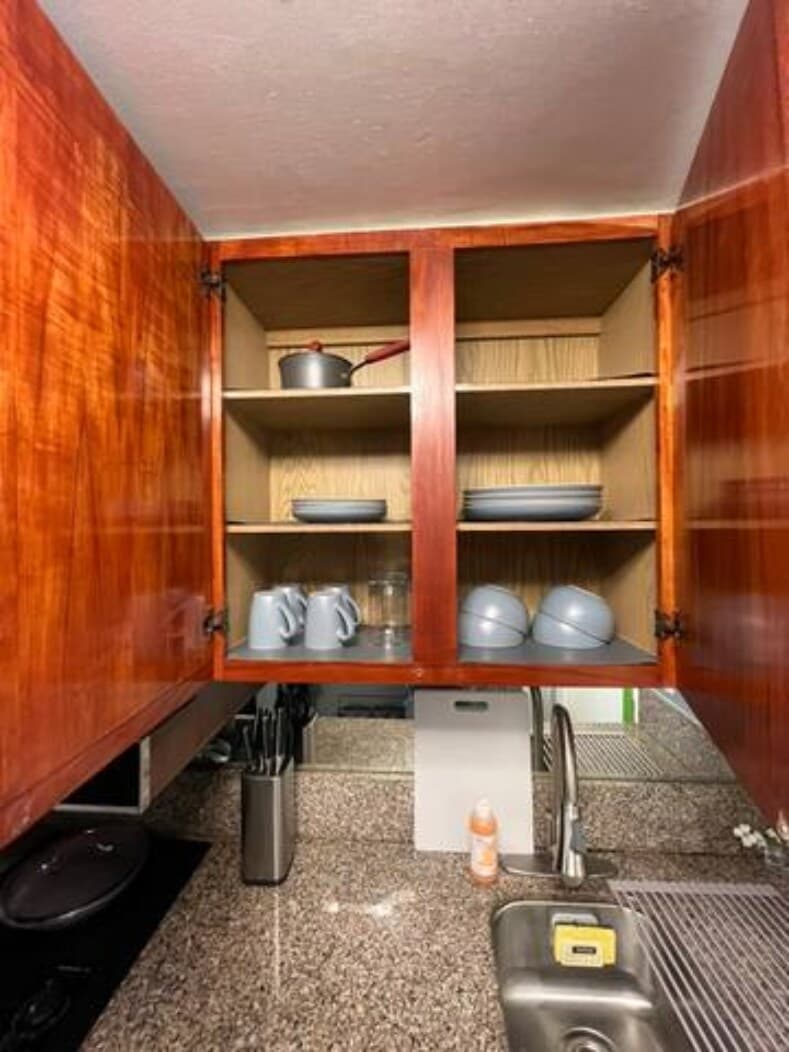 Condo in Honolulu · ★4.71 · 1 bedroom · 2 beds · 1 private bath - Photo 4