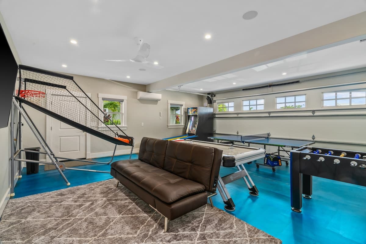 Home in Koloa · ★5.0 · 4 bedrooms · 5 beds · 3.5 baths - Photo 3
