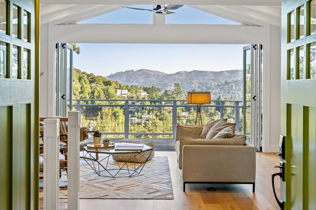 Luxury Mill Valley Home with Golf Course Views - Photo 1