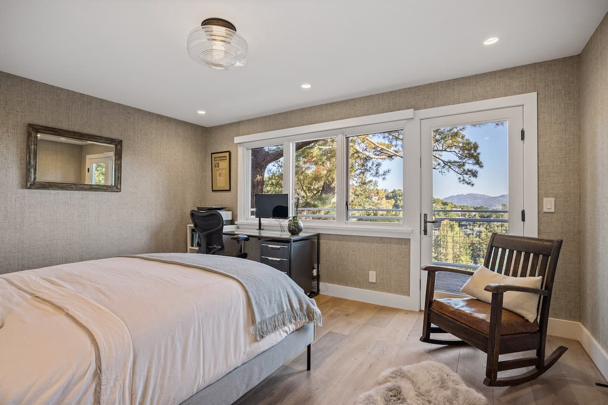 Luxury Mill Valley Home with Golf Course Views - Photo 3