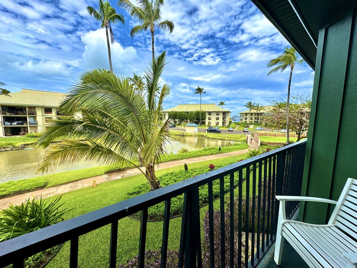 Lagoon View Resort Retreat - Photo 2