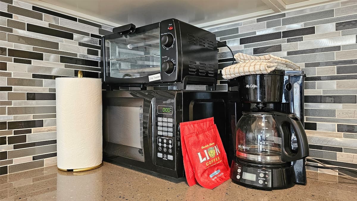 TWP 309 Studio near Waikiki Beach w/Free parking - Photo 4