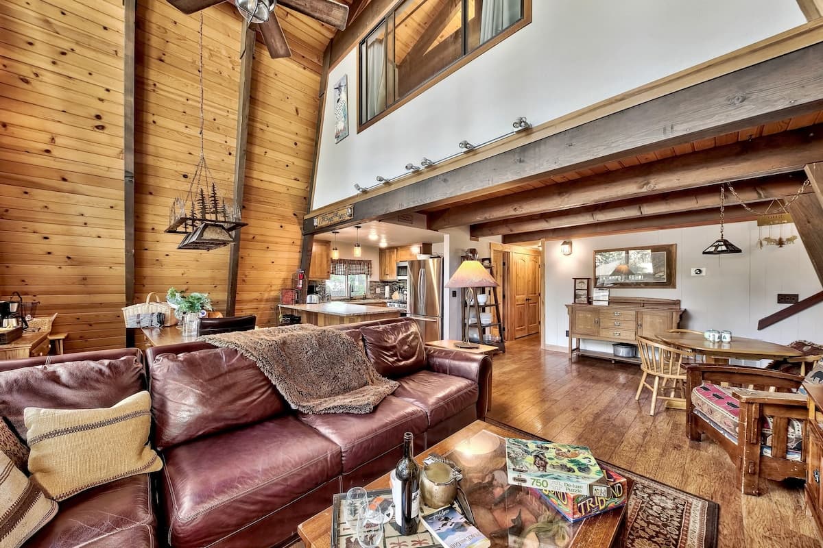 Pet-Friendly Lake Tahoe Home Across from Beach - Photo 4
