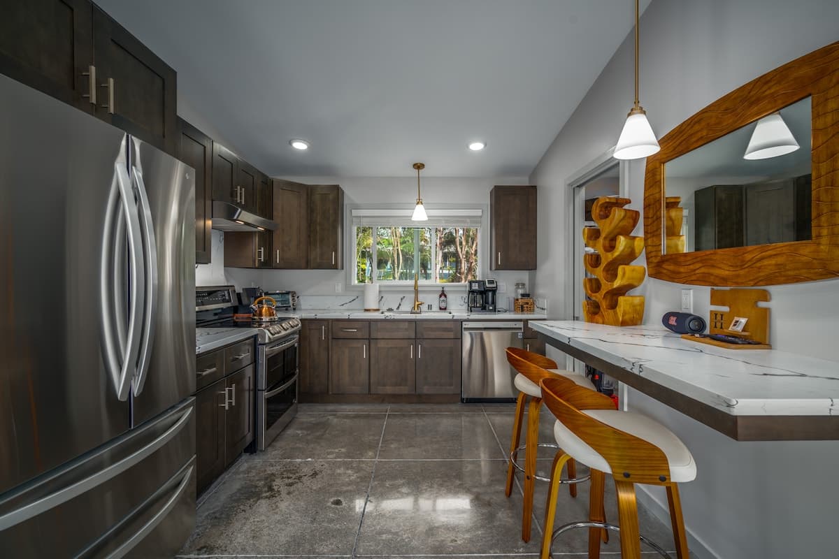Home in Volcano · ★4.89 · 1 bedroom · 1 bed · 1 bath - Photo 4