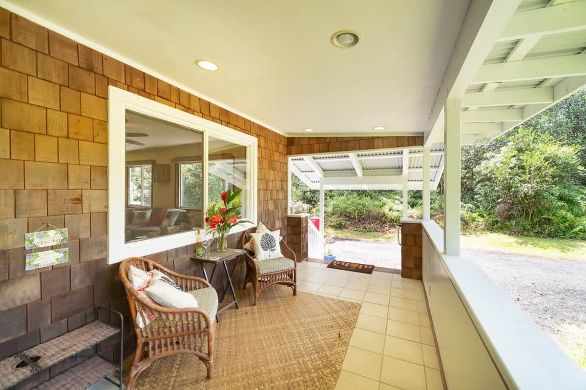 Home in Keaau · ★4.91 · 2 bedrooms · 2 beds · 2 private baths - Photo 2