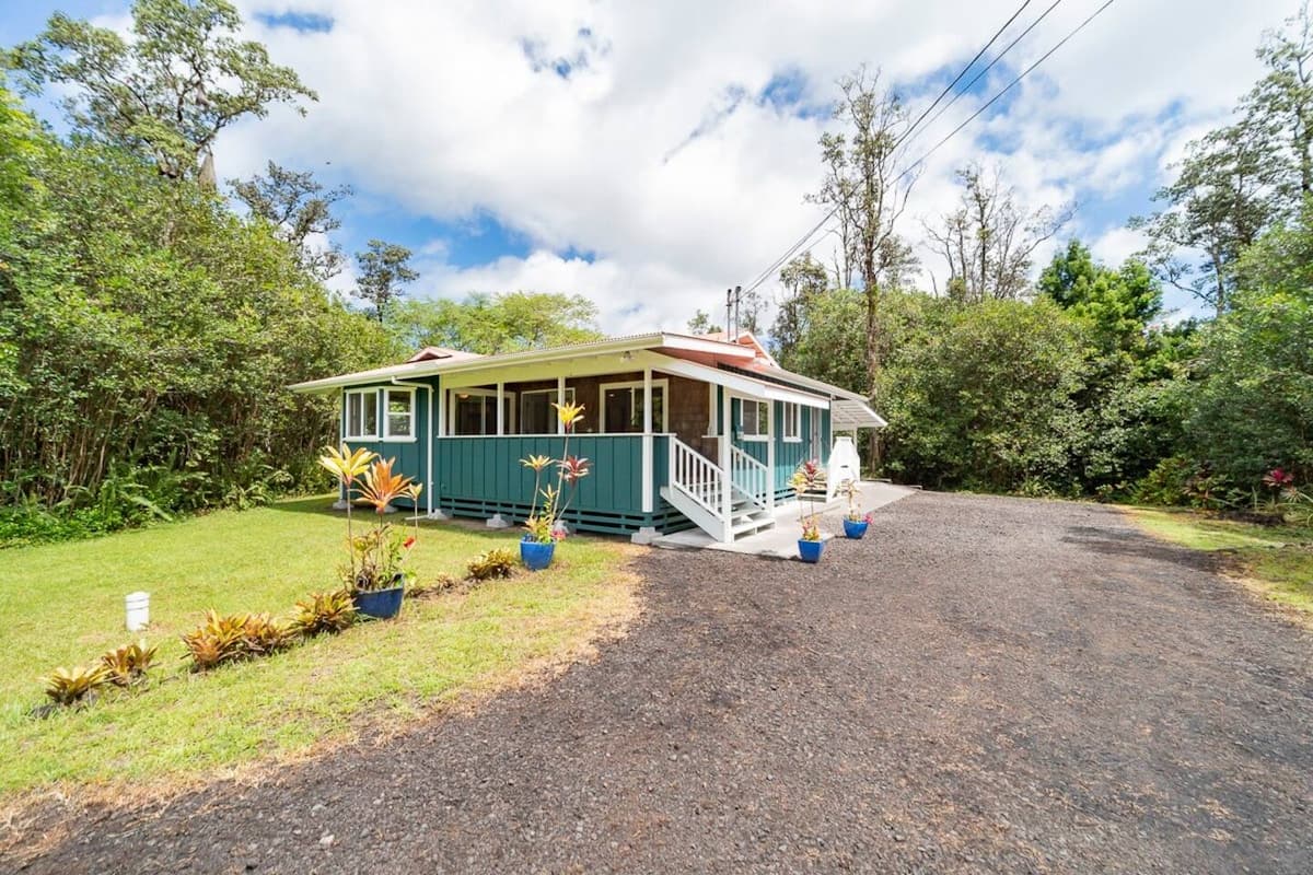 Home in Keaau · ★4.91 · 2 bedrooms · 2 beds · 2 private baths - Photo 1