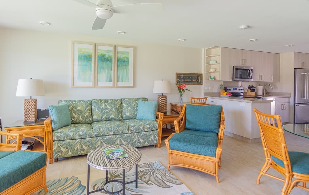 Hotel in Lahaina · ★4.57 · 1 bedroom · 3 beds · 1 shared bath - Photo 2