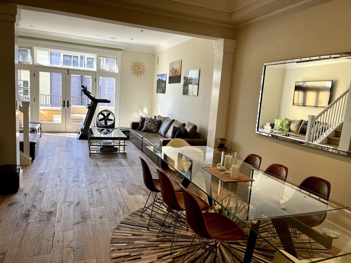 Luxury Penthouse on the RowWalk to Everything - Photo 3