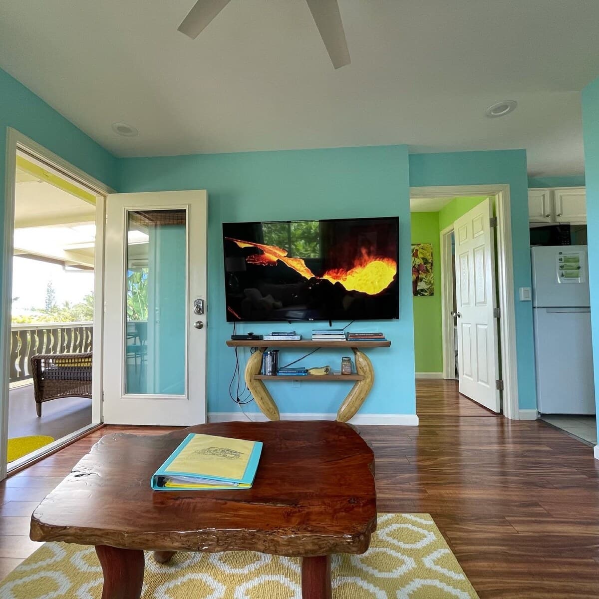 Bananarama Cottage, Black Sand Beach, A/C - Photo 3