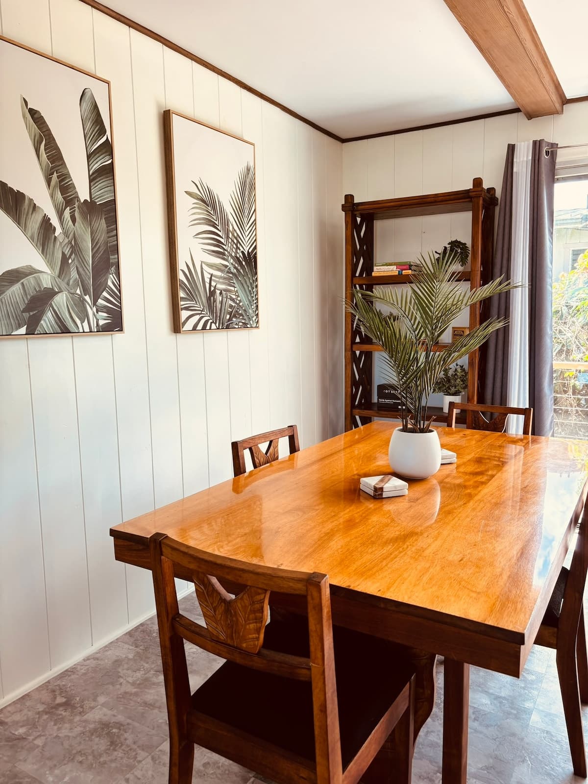 Home in Hilo · ★4.96 · 3 bedrooms · 4 beds · 2 shared baths - Photo 5