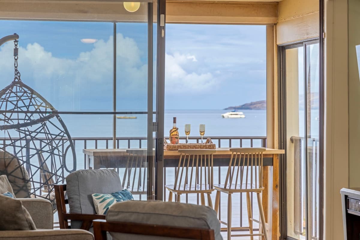 Condo in Kihei · ★4.94 · 2 bedrooms · 3 beds · 2 private baths - Photo 3