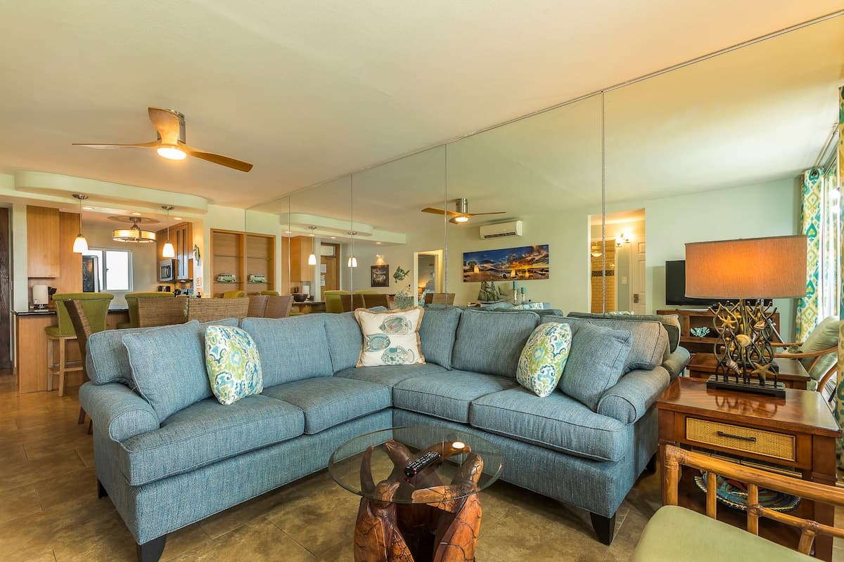 Beautiful Oceanfront Condo - Photo 3