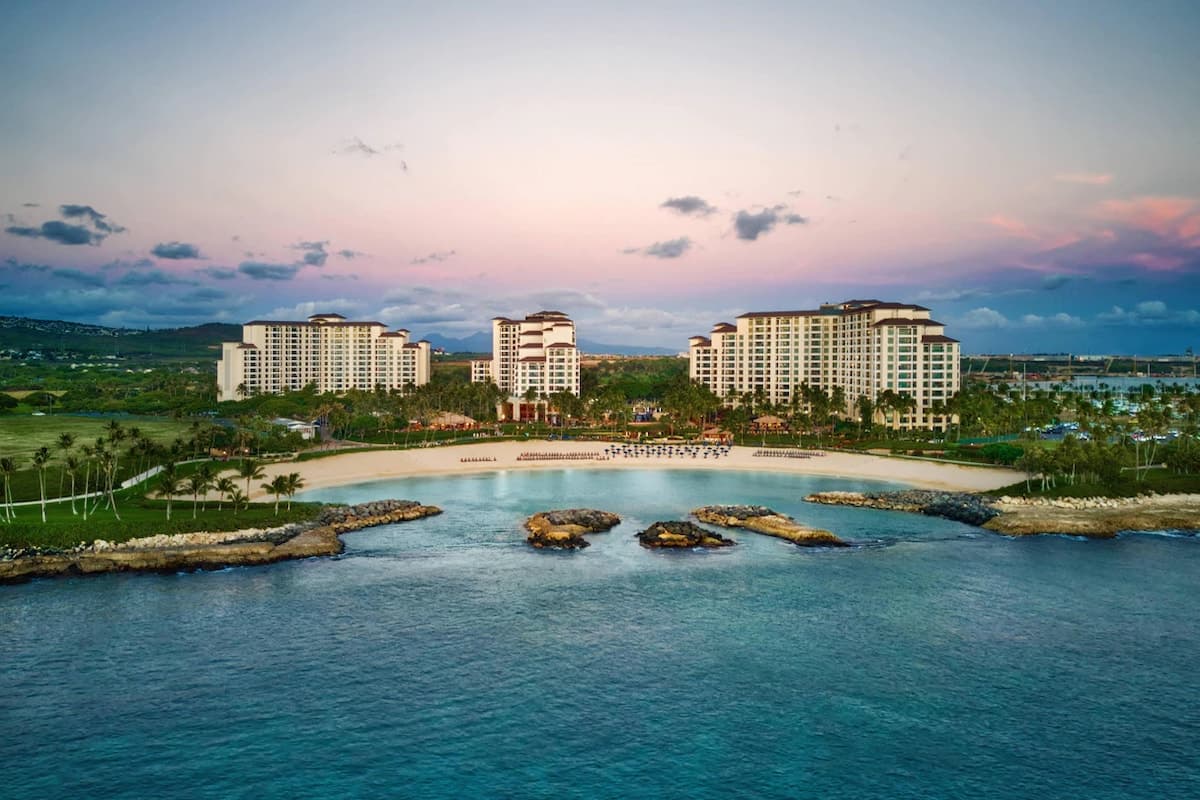 Condo in Kapolei · ★5.0 · 2 bedrooms · 4 beds · 2 shared baths - Photo 1