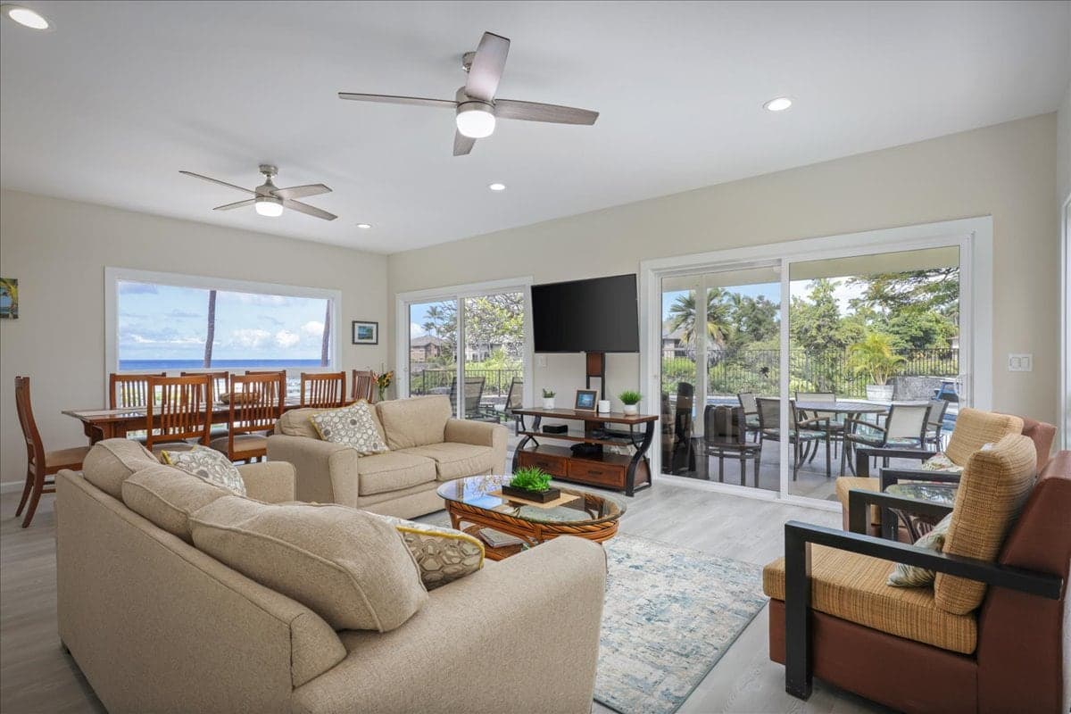 Home in Kailua-Kona · ★5.0 · 6 bedrooms · 10 beds · 4 baths - Photo 2