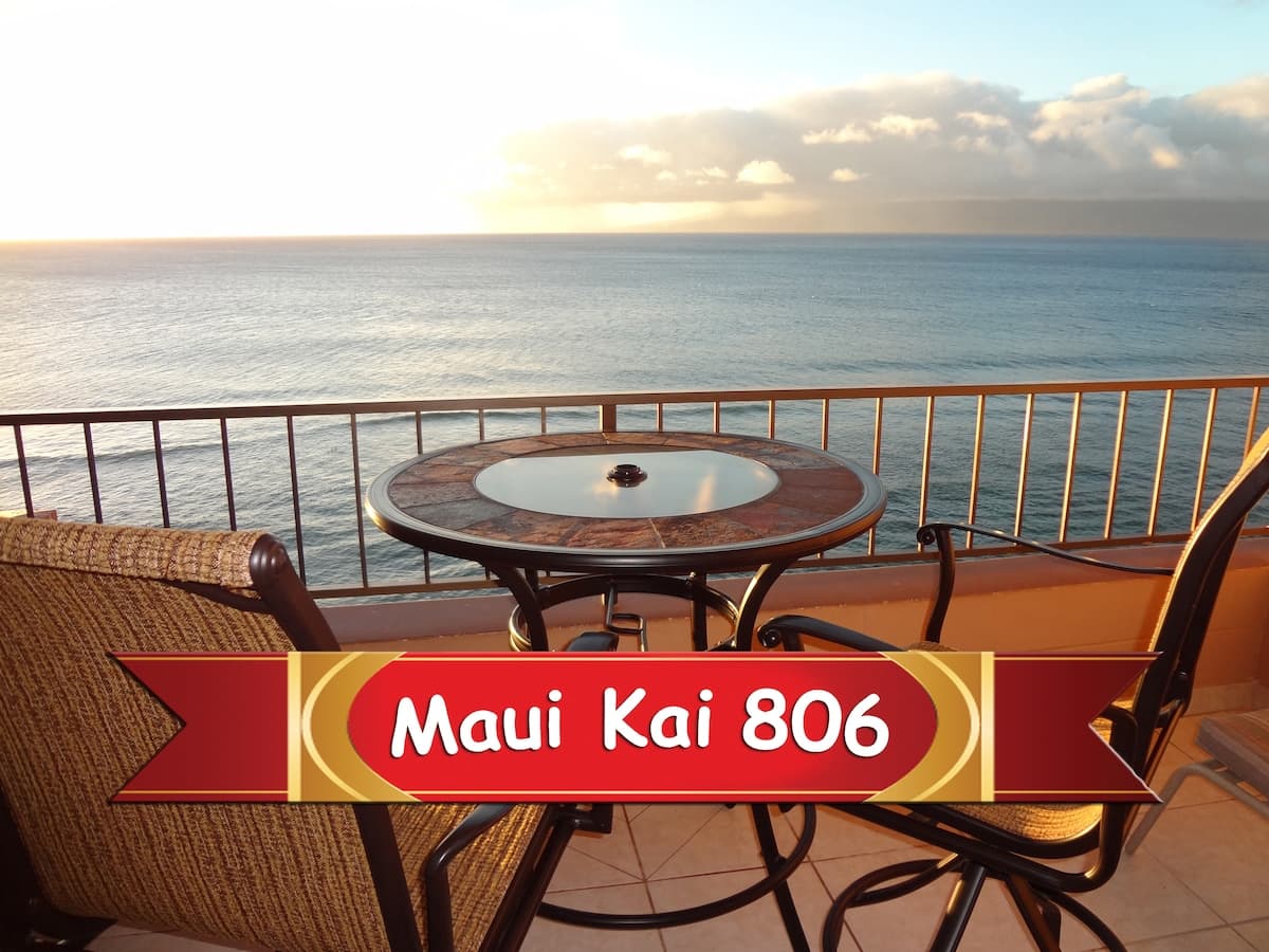 Oceanfront King Bed Renovated Maui Kai Condo MK806 - Photo 1
