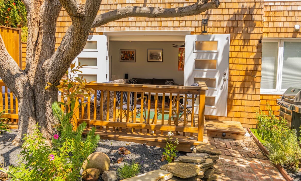 Telegraph Hill Studio with Garden & City Views - Photo 4