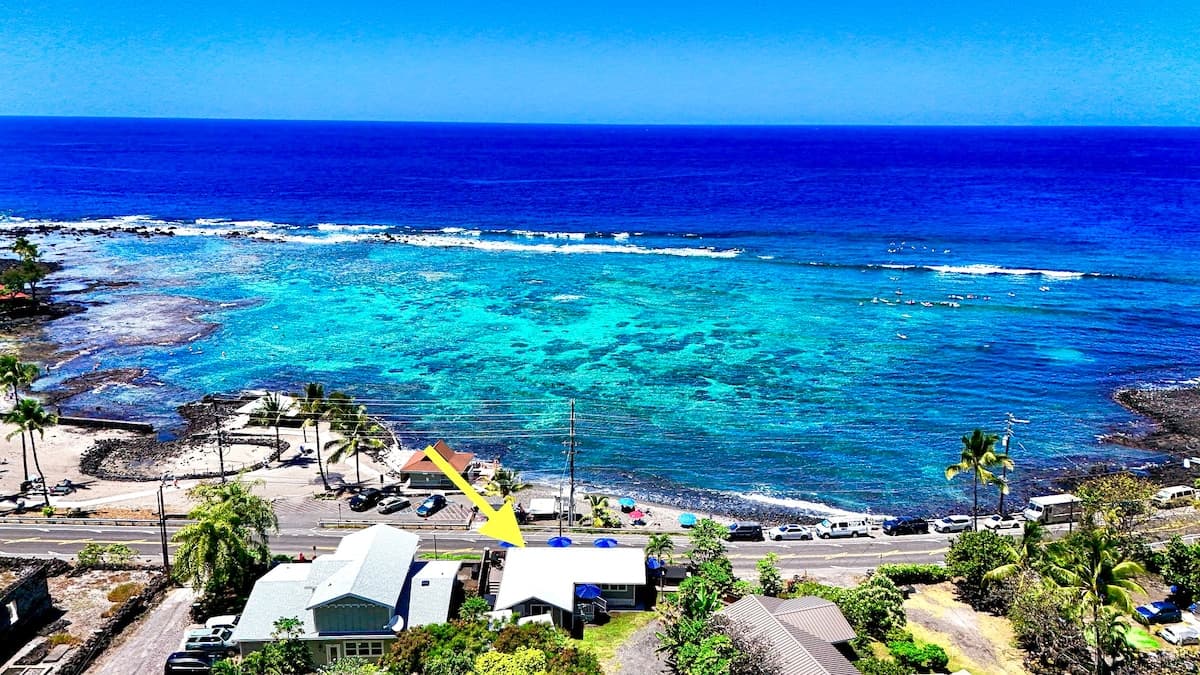 Home in Kailua-Kona · ★4.97 · 1 bedroom · 2 beds · 1 bath - Photo 1