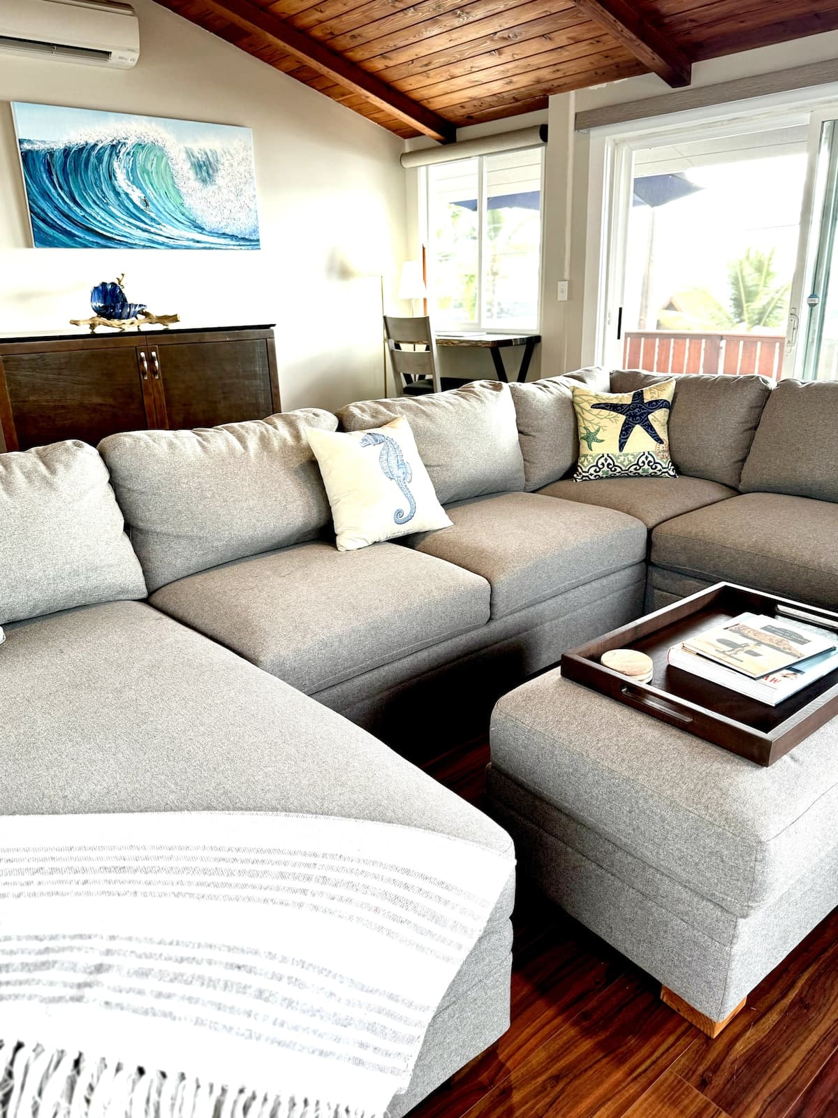 Home in Kailua-Kona · ★4.97 · 1 bedroom · 2 beds · 1 bath - Photo 3