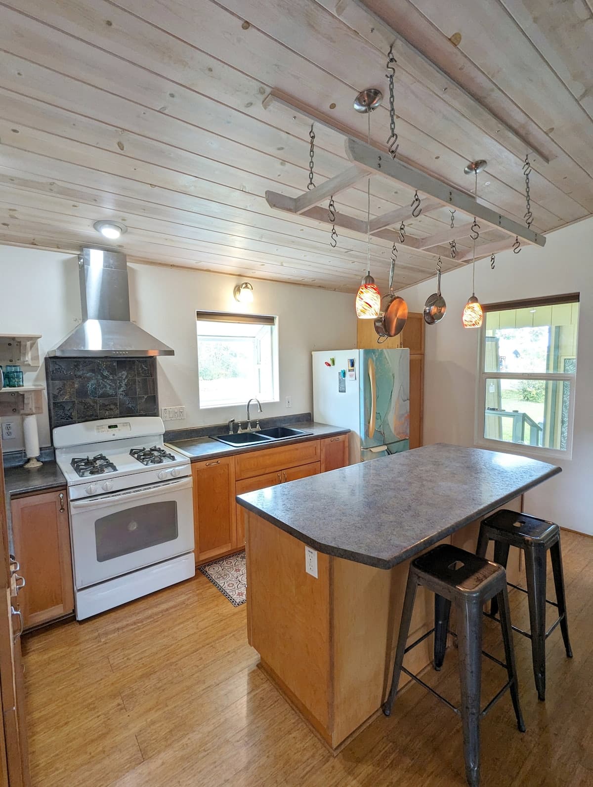 Guesthouse in Keaau · ★4.95 · 1 bedroom · 2 beds · 1 bath - Photo 5