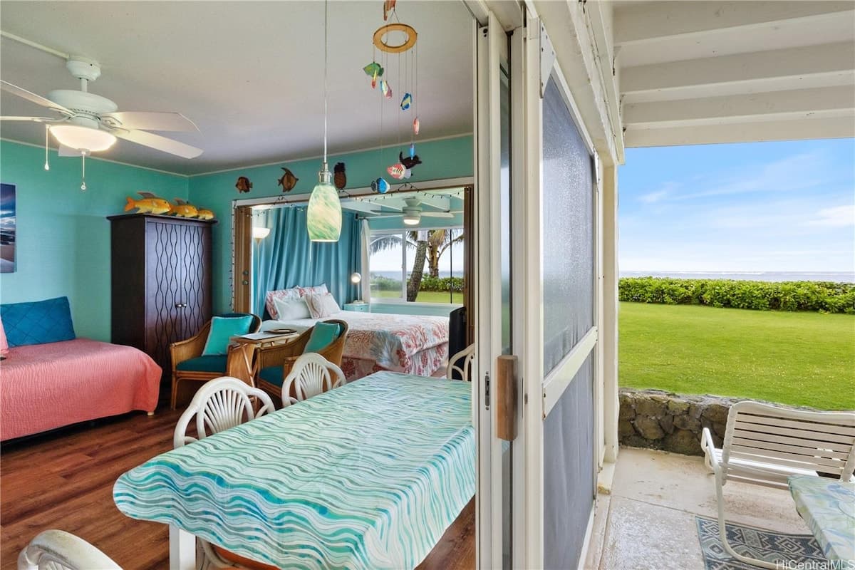 Condo in Hauula · ★4.93 · Studio · 4 beds · 1 private bath - Photo 5
