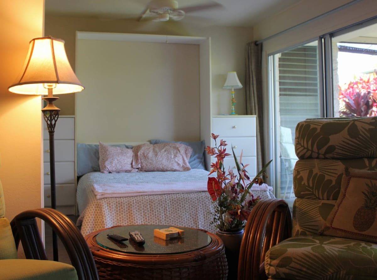 Hidden Gem with Aloha Spirit - Photo 1