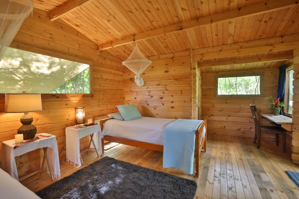 Place to stay in Hauula · ★4.77 · 1 bedroom · 1 bed · 1 shared bath - Photo 1