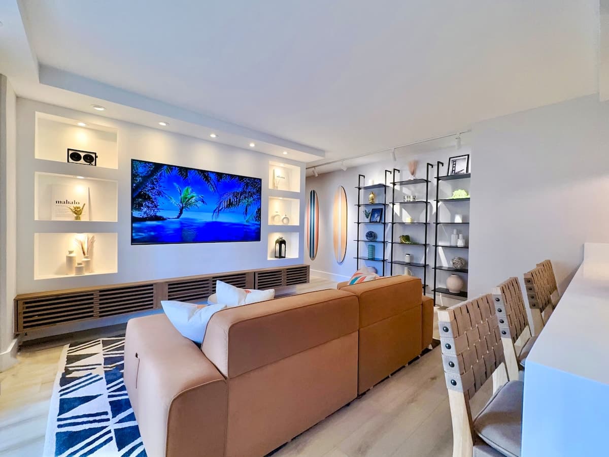 Ultra Modern-Waikiki Beach-Rare 2BR/2BTH/Parking! - Photo 4