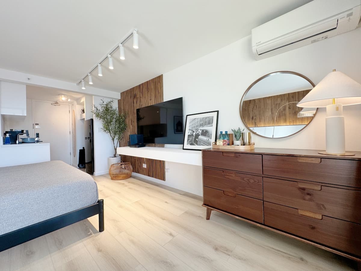 23FL-Upscale Newly Renovated King Studio-Waikiki~ - Photo 2