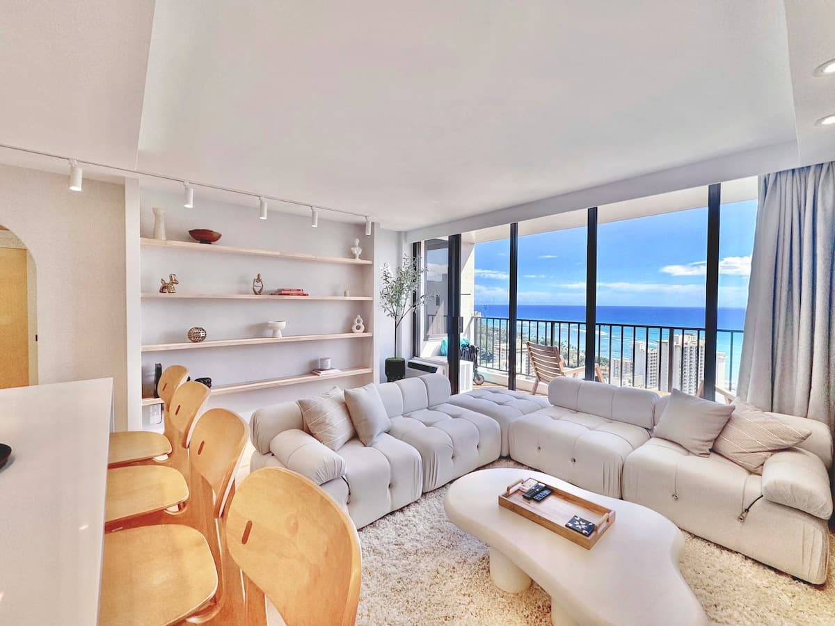37F-Ultra Upscale Ocean View-Modern 1BR W/Parking! - Photo 1