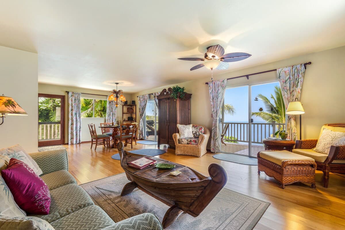 Home in Captain Cook · ★4.86 · 2 bedrooms · 3 beds · 1 shared bath - Photo 2