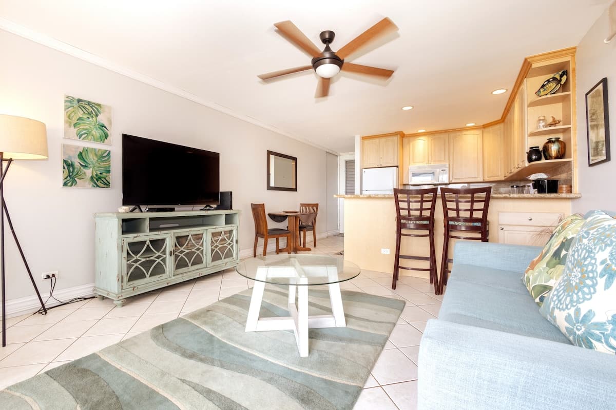 Condo in Lahaina · ★4.8 · 1 bedroom · 1 bed · 1 private bath - Photo 1