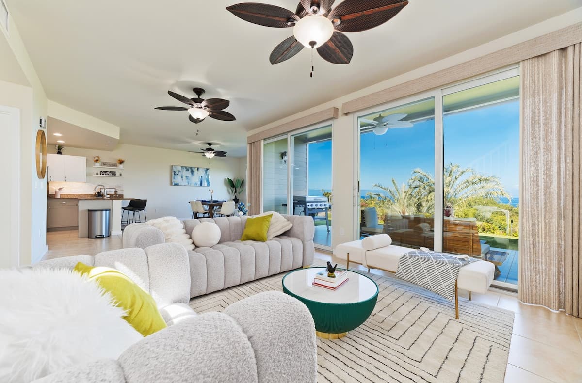 Townhouse in Kailua-Kona · ★5.0 · 3 bedrooms · 3 beds · 2.5 baths - Photo 1