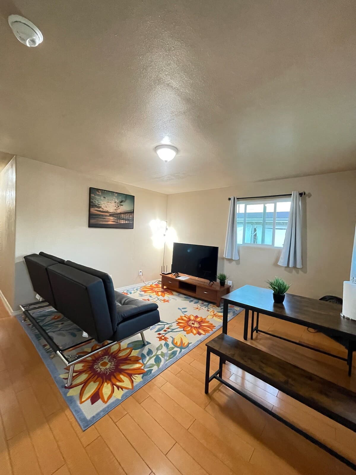 Home in Hilo · ★4.85 · 2 bedrooms · 2 beds · 1 shared bath - Photo 5
