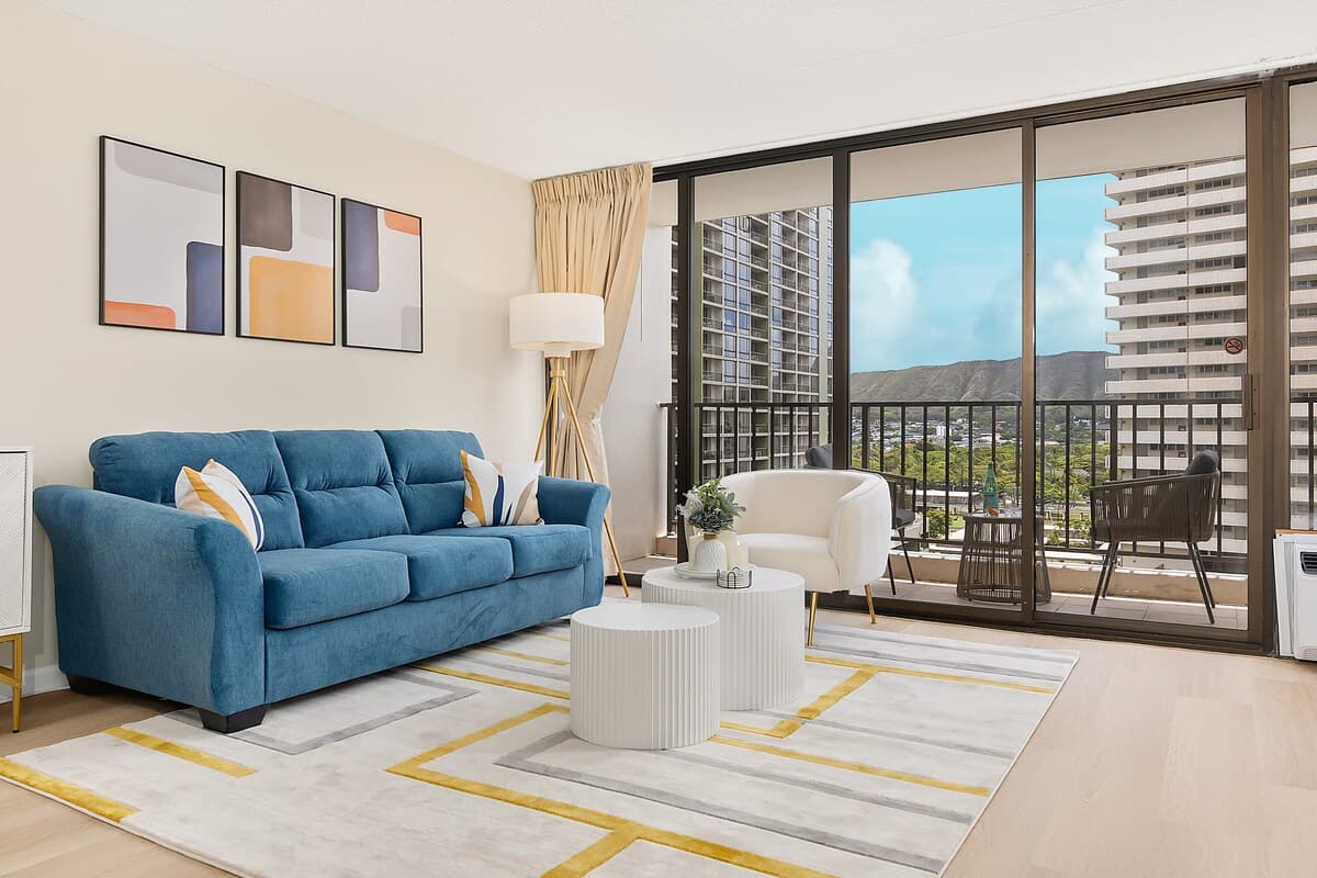 Condo in Honolulu · ★4.86 · 1 bedroom · 2 beds · 1 private bath - Photo 4