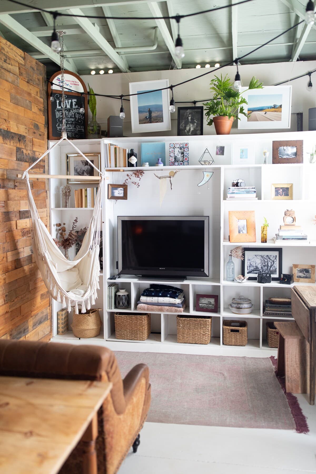 Quiet Kona Retreat • Light-filled, Curated Space - Photo 5