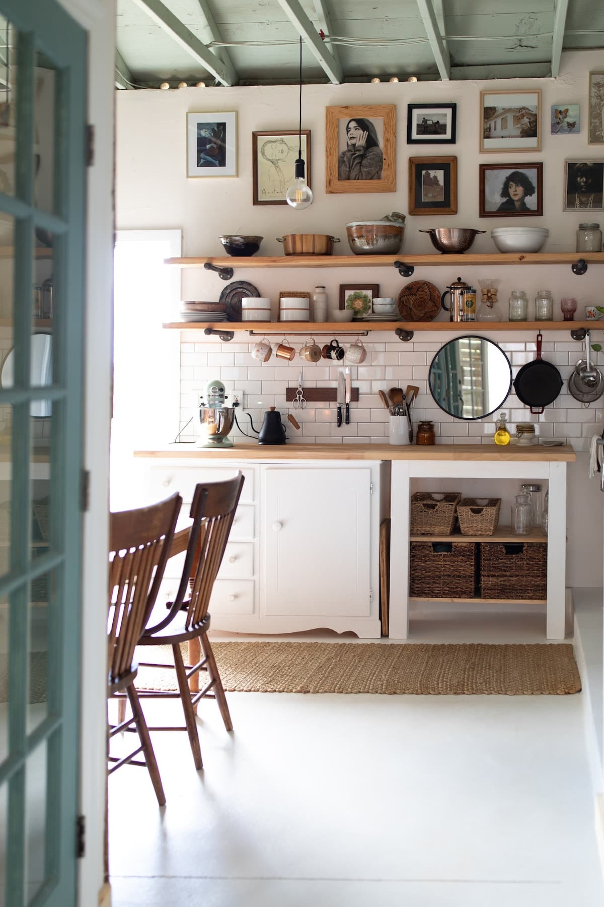 Quiet Kona Retreat • Light-filled, Curated Space - Photo 1