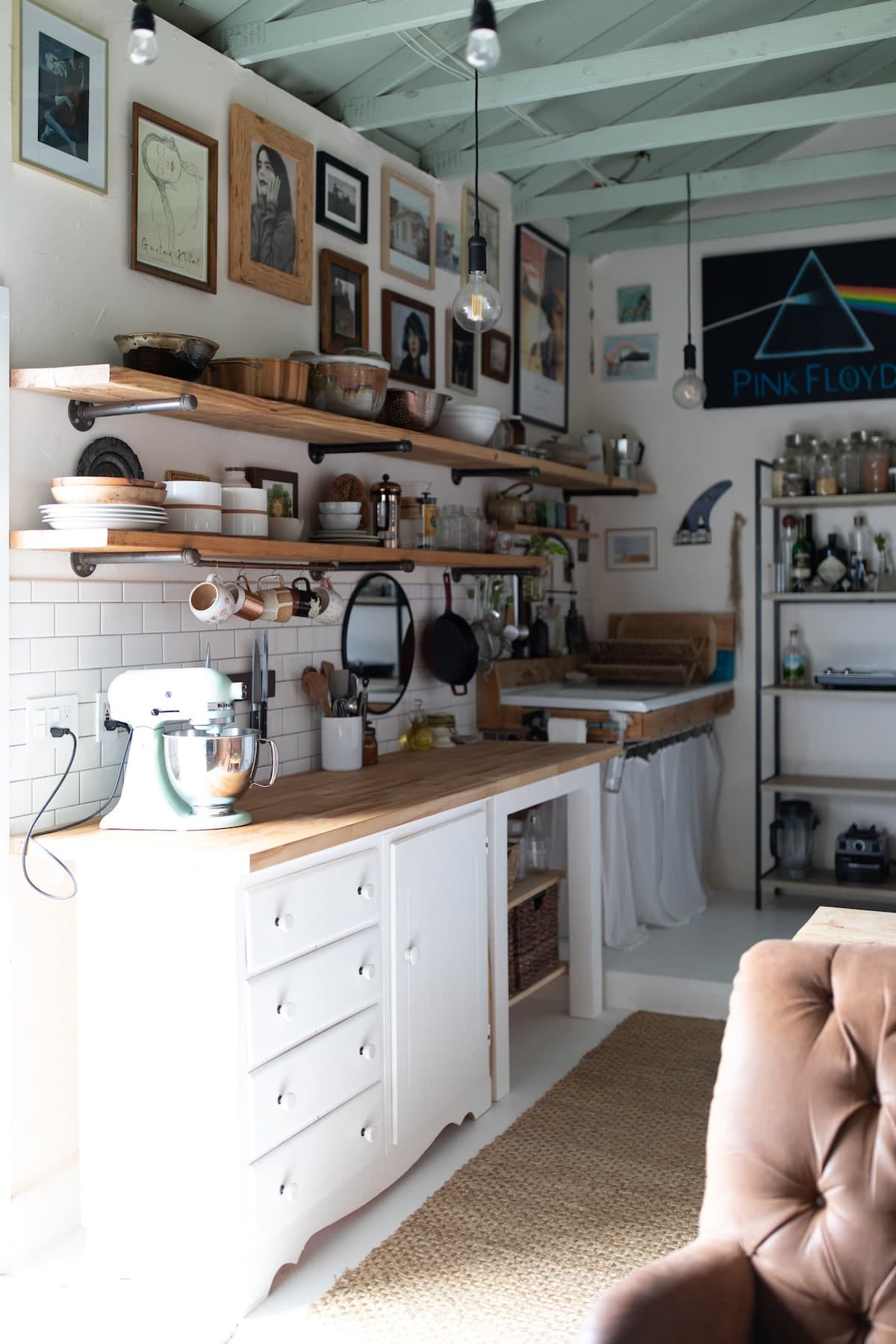 Quiet Kona Retreat • Light-filled, Curated Space - Photo 3