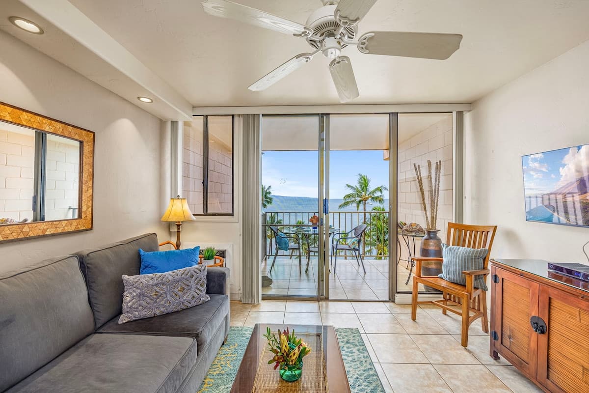 Condo in Kihei · ★4.75 · 1 bedroom · 1 bed · 1 shared bath - Photo 2
