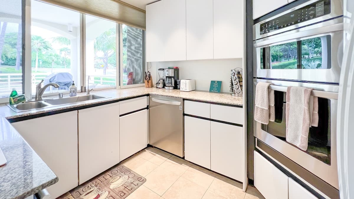 Condo in Wailea · ★4.83 · 2 bedrooms · 4 beds · 2 baths - Photo 5