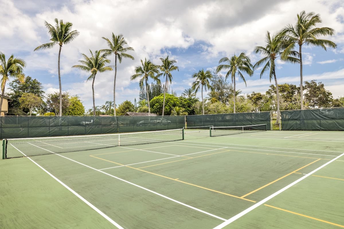 Home in Kahuku · ★4.94 · 3 bedrooms · 4 beds · 2 private baths - Photo 5