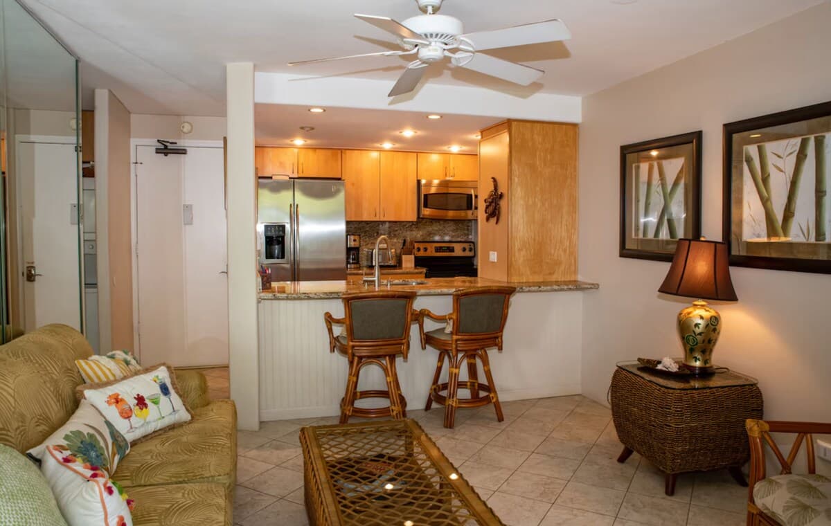 Condo in Kihei · ★4.91 · 1 bedroom · 2 beds · 1 private bath - Photo 5