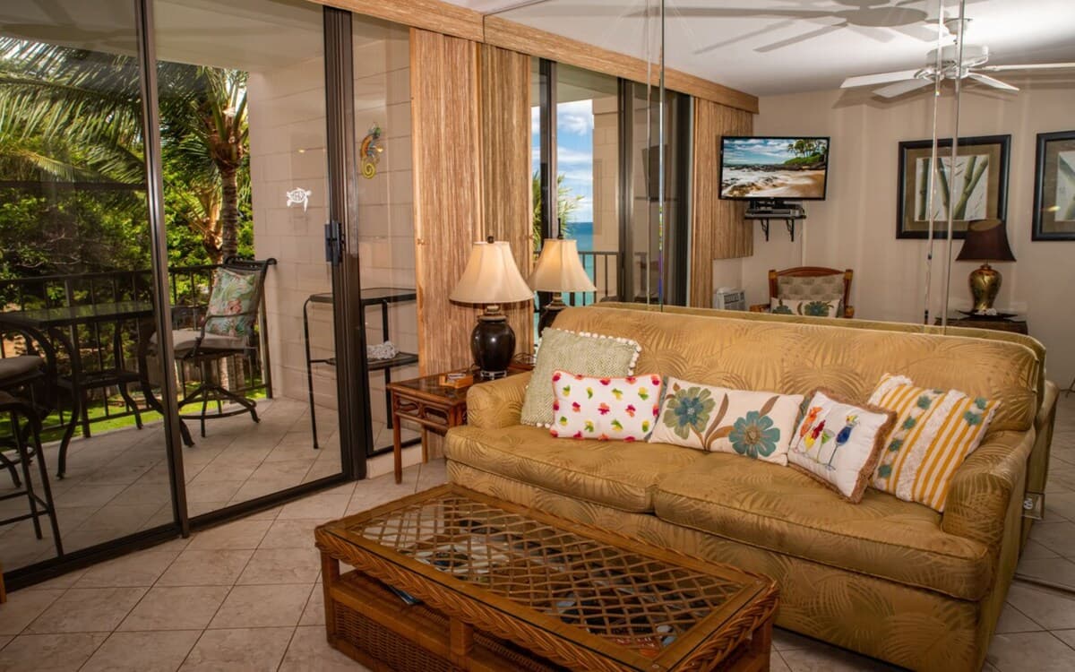 Condo in Kihei · ★4.91 · 1 bedroom · 2 beds · 1 private bath - Photo 3