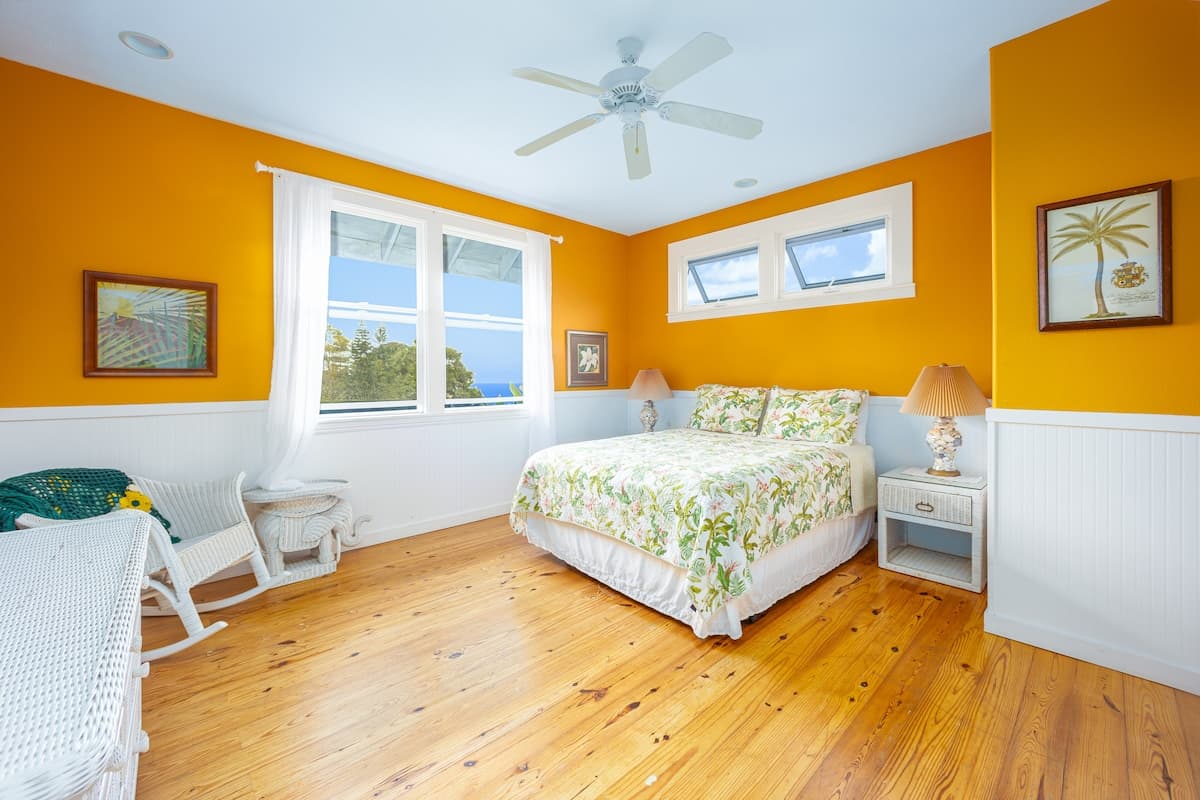 Home in Holualoa · ★4.91 · 4 bedrooms · 6 beds · 3 private baths - Photo 1