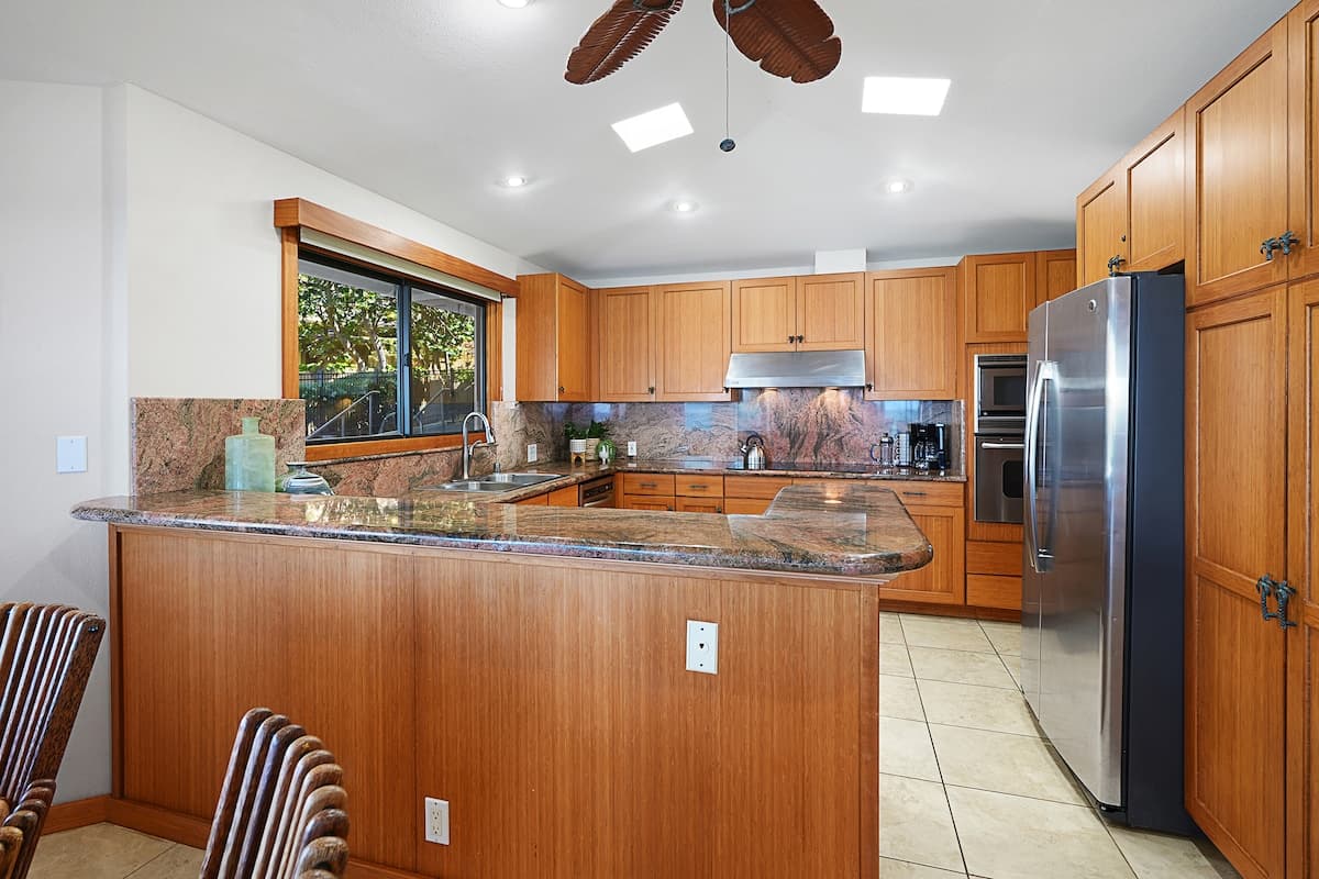 Home in Koloa · ★5.0 · 3 bedrooms · 3 beds · 3 baths - Photo 4